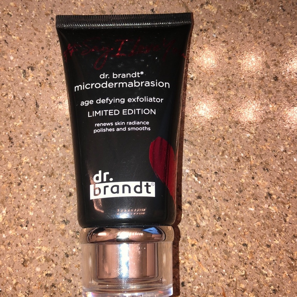 Dr.Brandt age defying exfoliator